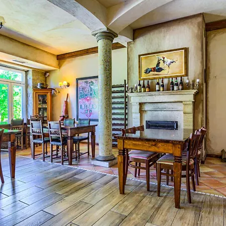 Grono Отель типа 