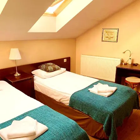 Grono Bed & Breakfast 4*