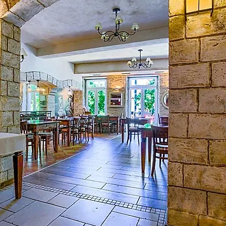 Grono Отель типа 