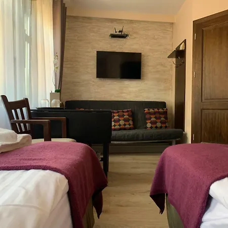 Oda ve Kahvaltı Grono