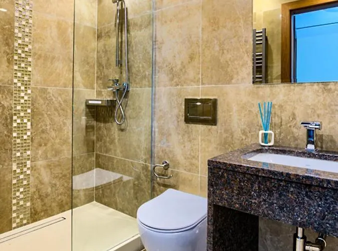 Grono Bed & Breakfast 4*